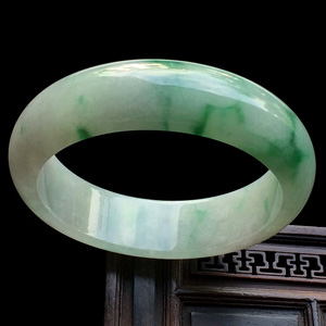 （超值推荐）糯冰种飘翠手镯（56.7mm）