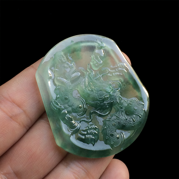 冰种飘花龙牌挂件