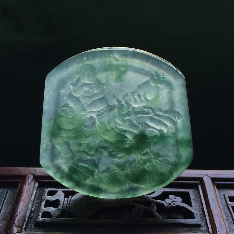 冰种飘花龙牌挂件