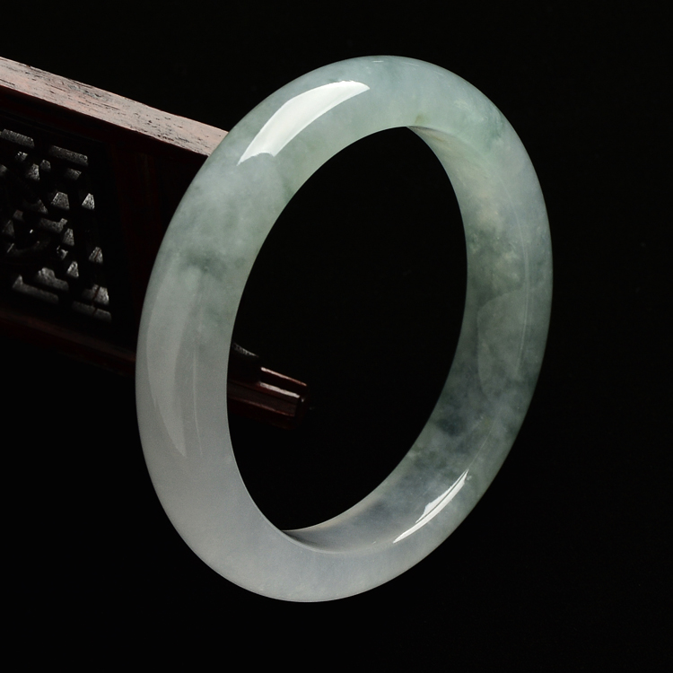|（超值推荐）冰种飘花手镯（56.4mm）