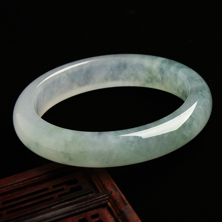 |（超值推荐）冰种飘花手镯（56.4mm）