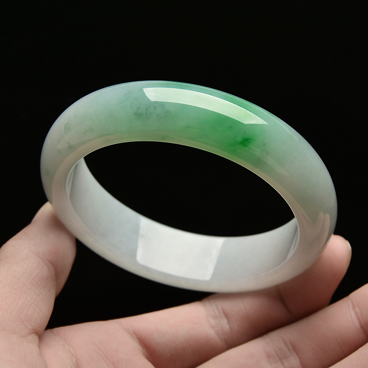 （超值推荐）糯冰种飘翠手镯（58mm）