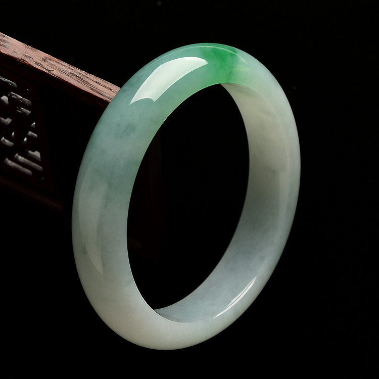 （超值推荐）糯冰种飘翠手镯（57.3mm）