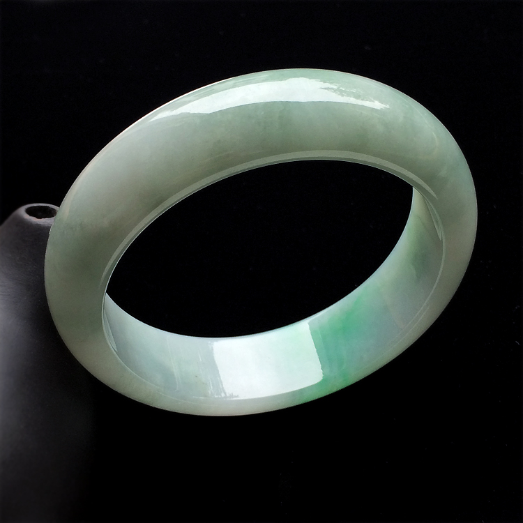 （超值推荐）糯冰种飘翠手镯（55.4mm）