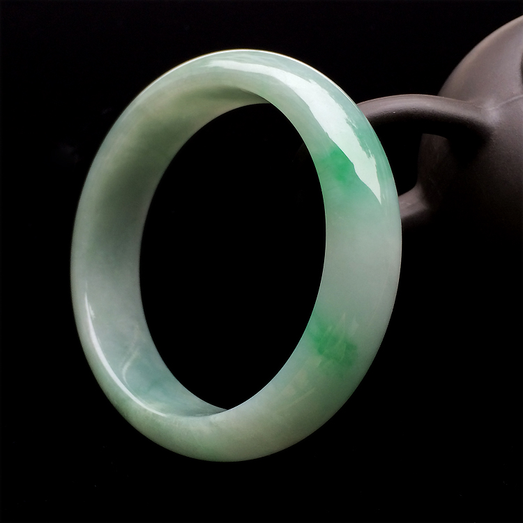 （超值推荐）糯冰种飘翠手镯（55.3mm）