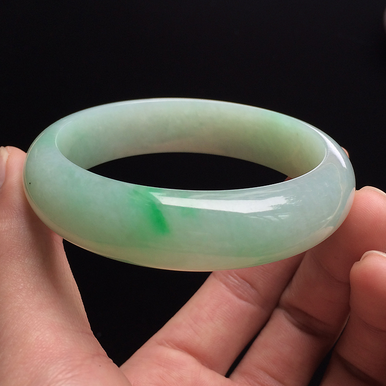 （超值推荐）糯冰种飘翠手镯（56.7mm）