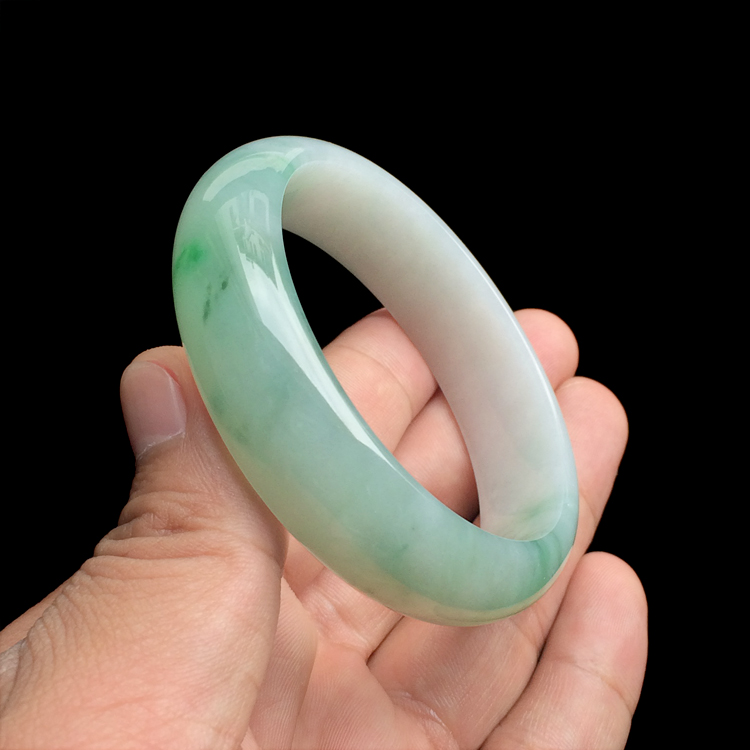 （超值推荐）糯冰种飘翠手镯（60.1mm）