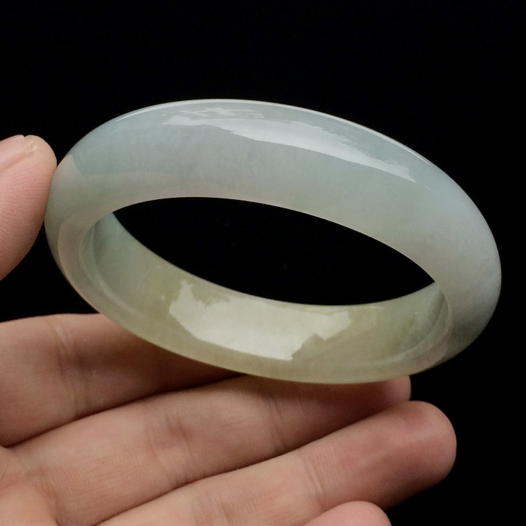 （超值推荐）糯冰种淡黄翡手镯（55.2mm）