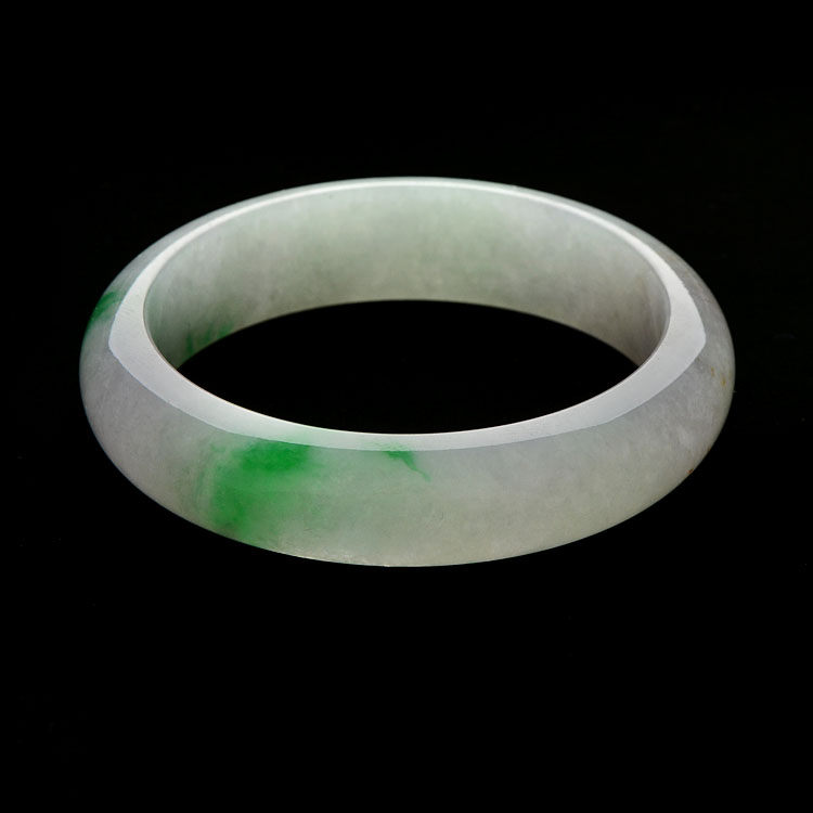 （超值推荐）糯冰种淡春带彩手镯（55.3mm）