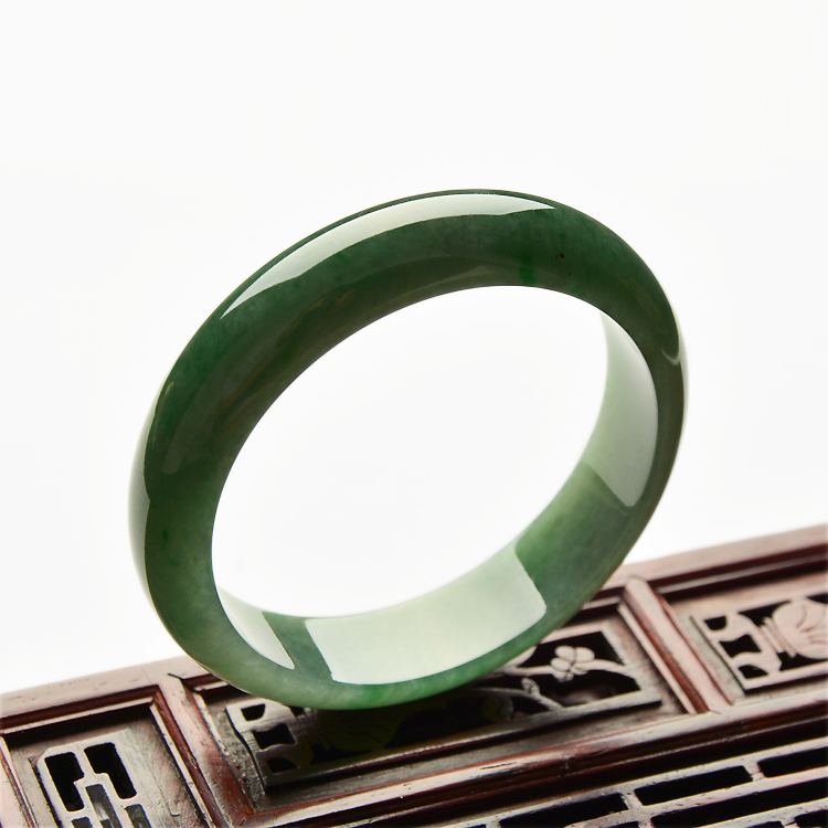 （超值推荐）糯冰种飘翠手镯（55.8mm）