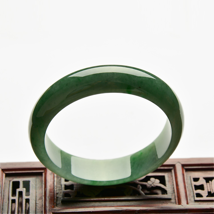 （超值推荐）糯冰种飘翠手镯（55.8mm）