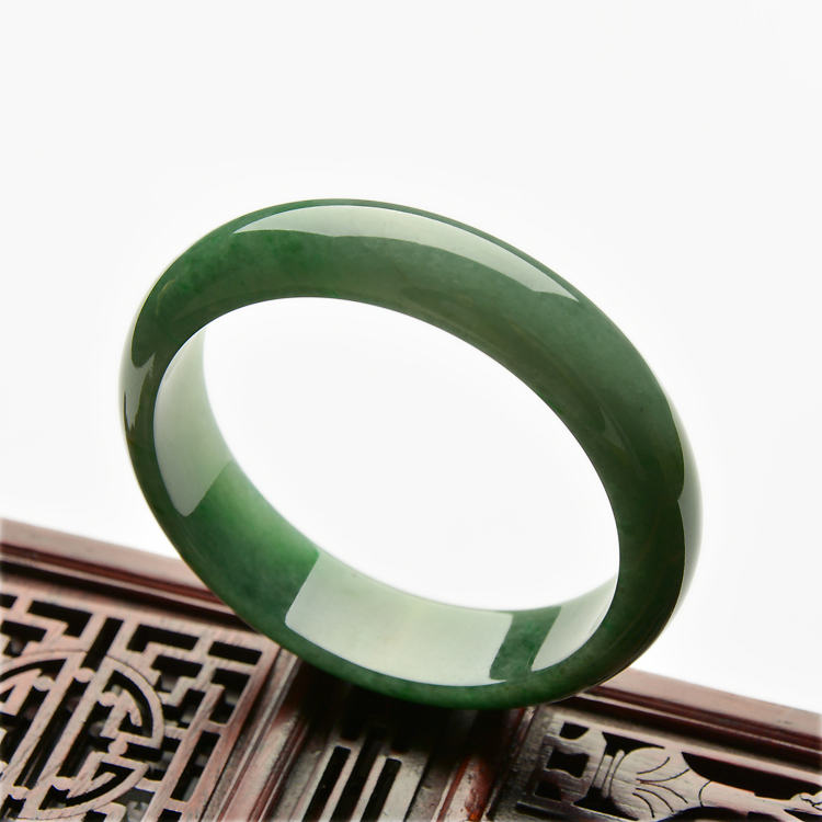 （超值推荐）糯冰种飘翠手镯（55.8mm）