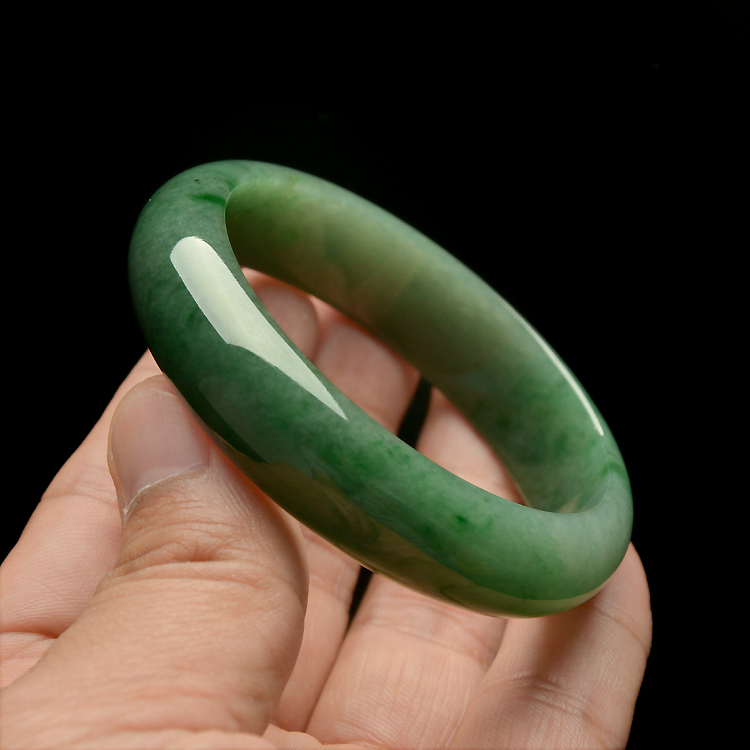 （超值推荐）糯冰种飘翠手镯（55.8mm）