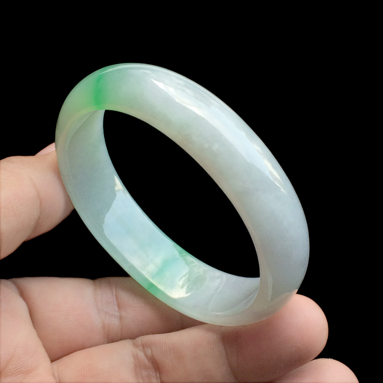 （超值推荐）糯冰种飘翠贵妃镯（57.1mm 49.7mm）