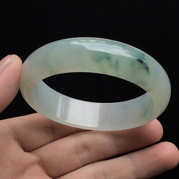 （超值推荐）糯冰种飘花手镯（57.7mm）