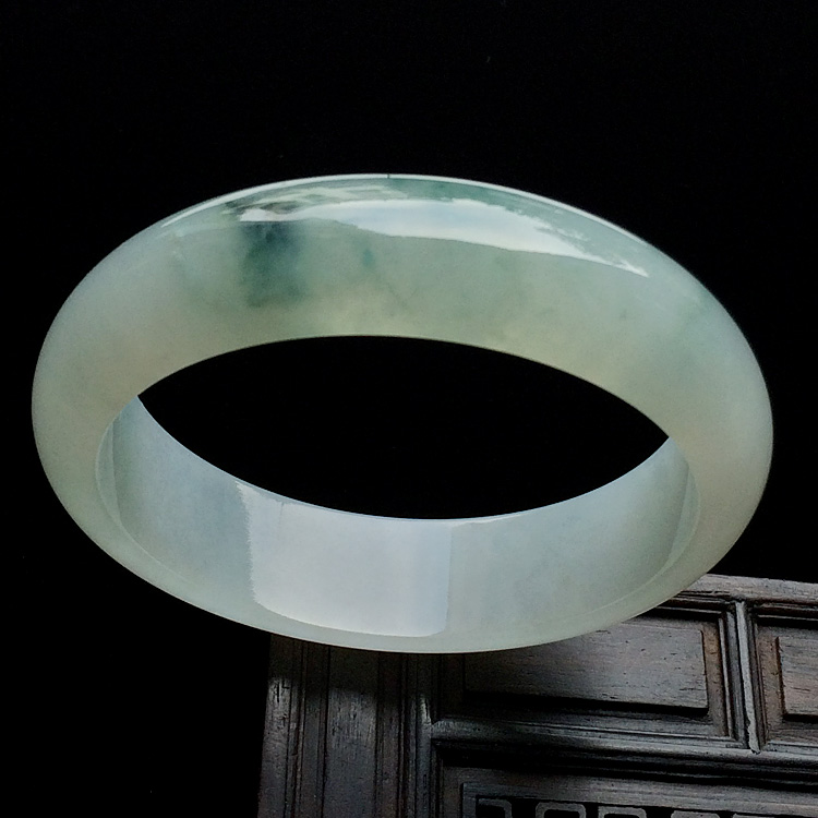（超值推荐）糯冰种飘花手镯（57.7mm）
