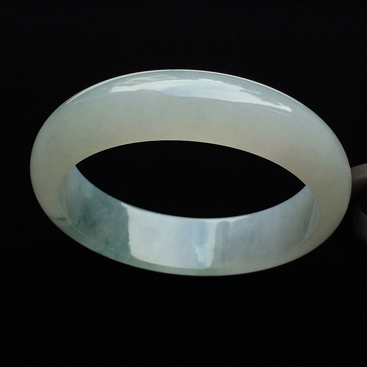 （超值推荐）糯冰种飘花手镯（57.7mm）