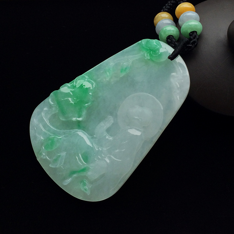 （超值推荐）糯冰种飘翠莲悟挂件