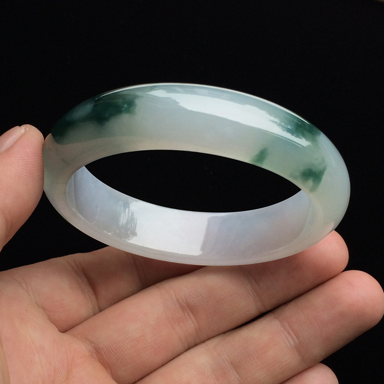 （超值推荐）冰种飘花贵妃镯（53.5mm-46.7mm）