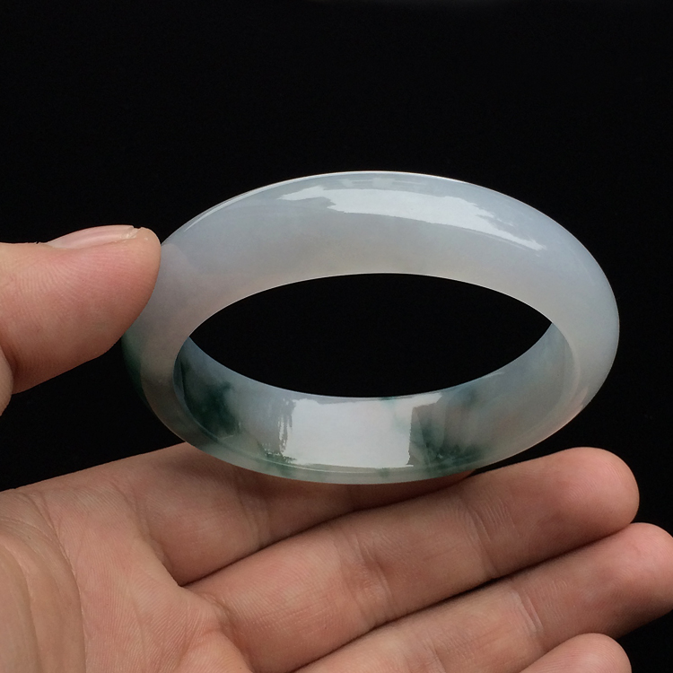 （超值推荐）冰种飘花贵妃镯（53.5mm-46.7mm）
