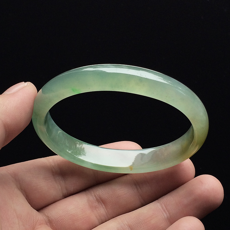 （超值推荐）冰种晴水黄翡略飘翠贵妃镯（56mm-46.5mm）