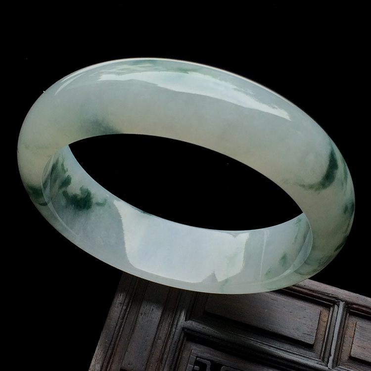 （超值推荐）糯冰种飘花手镯（59mm）
