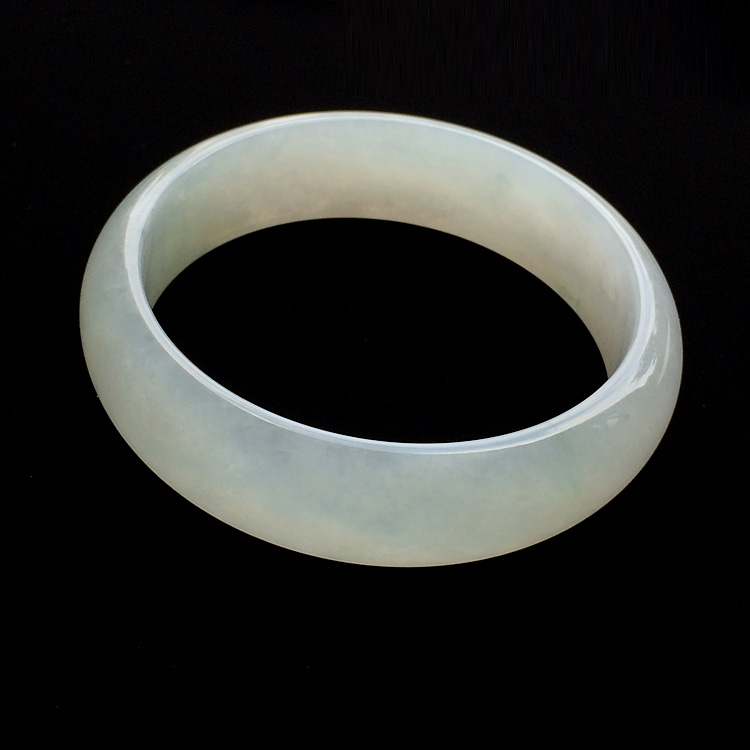 （超值推荐）糯冰种略飘花手镯（60.5mm）
