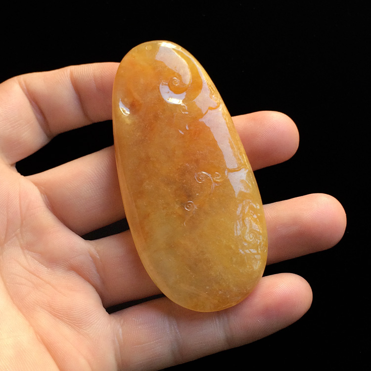 糯冰种黄翡莲悟挂件
