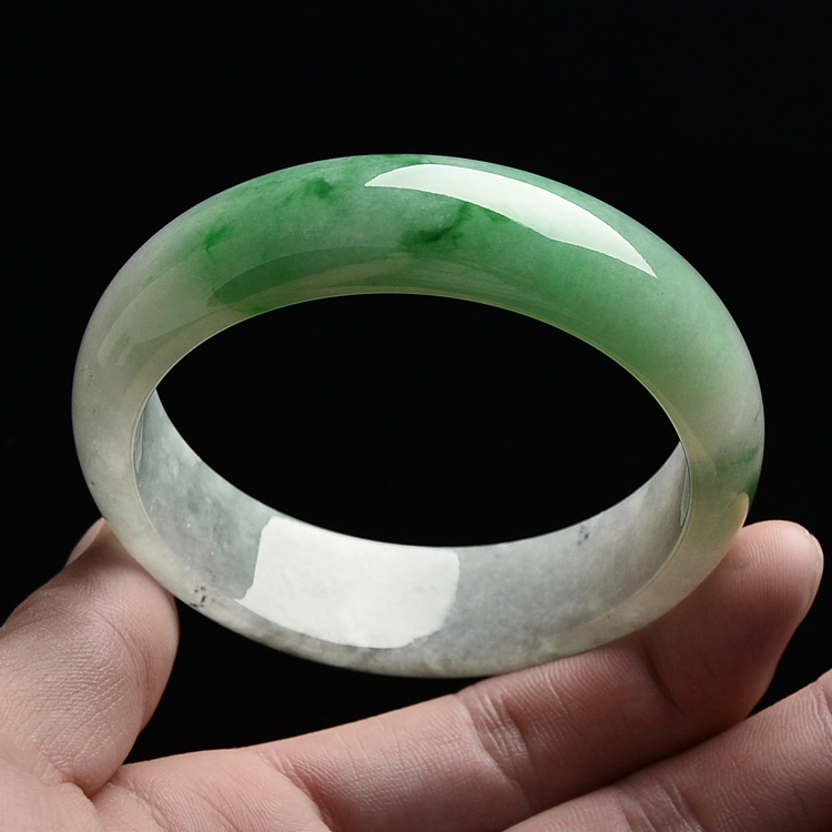 （超值推荐）糯冰种飘翠手镯（58.3mm）