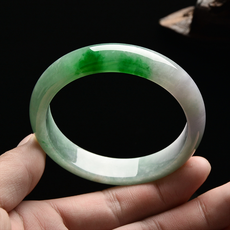 （超值推荐）糯冰种飘阳绿手镯（54.8mm）