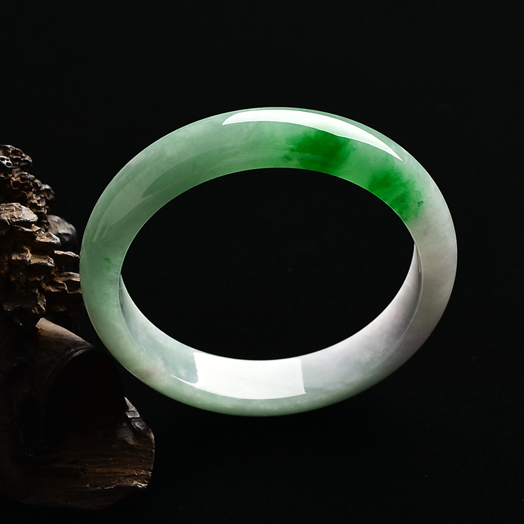 （超值推荐）糯冰种飘阳绿手镯（54.8mm）