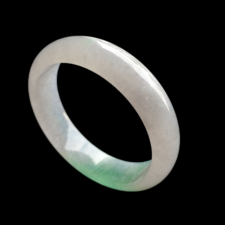 （超值推荐）糯冰种淡春带彩手镯（58.6mm）