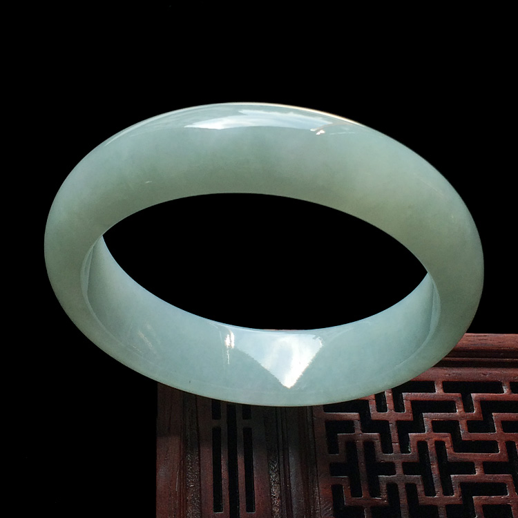 （超值推荐）糯冰种晴水手镯（60.3mm）