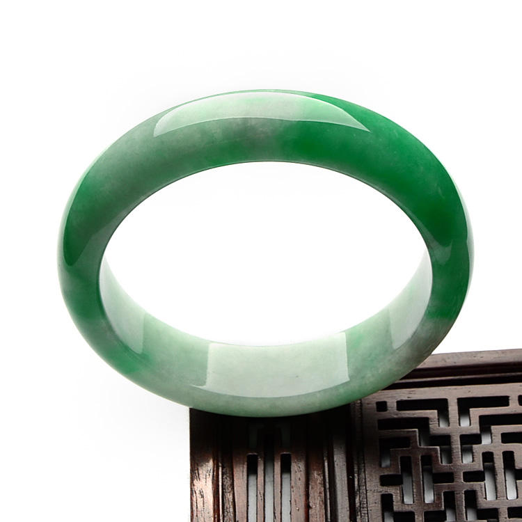 糯冰种翠色手镯（59mm）