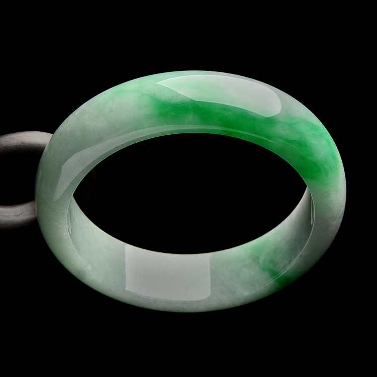 糯冰种飘阳绿手镯（58.6mm）