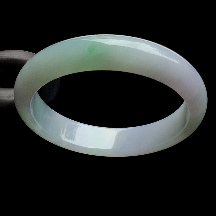 （超值推荐）糯冰种淡春带彩手镯（56.5mm）
