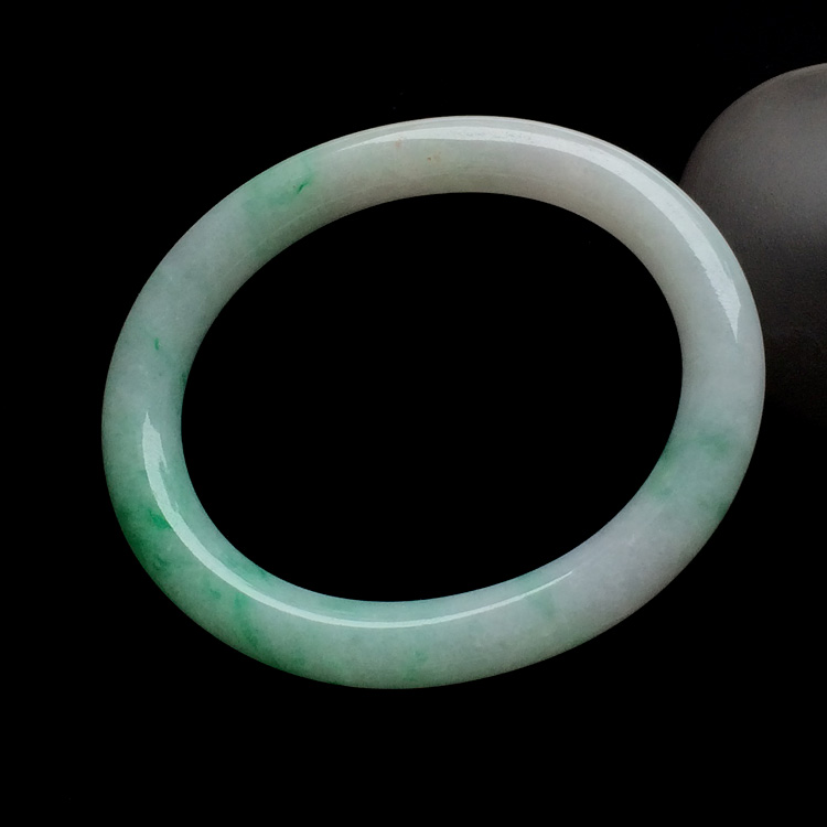 （超值推荐）糯冰种飘翠贵妃镯（55.6mm）