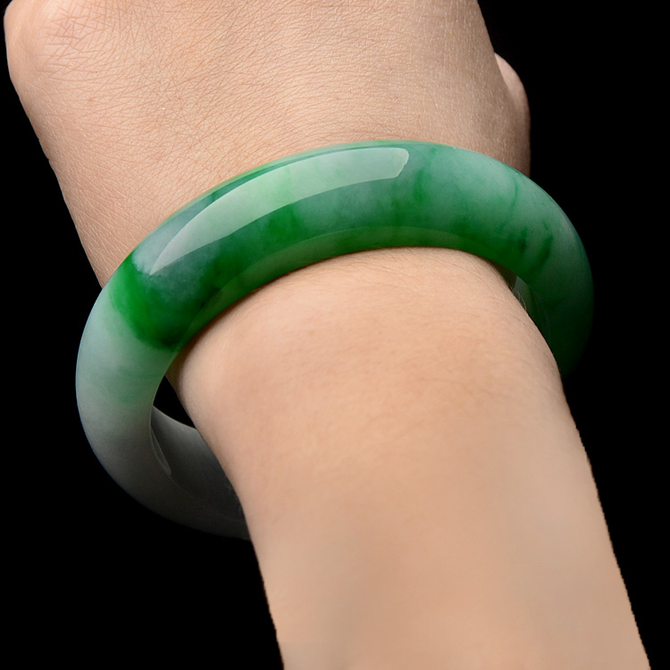 糯冰种阳绿手镯一对（57.1mm/57.2mm）