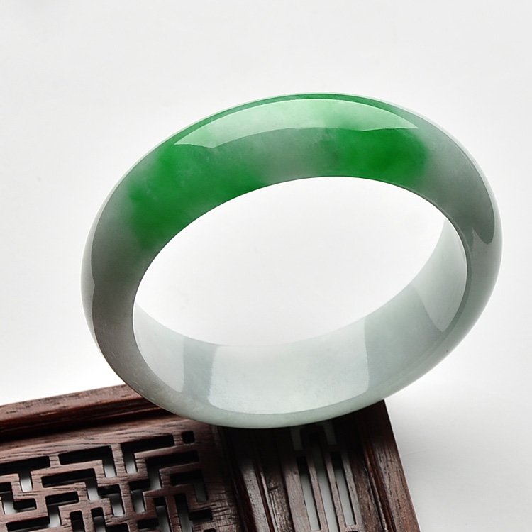 糯冰种飘翠手镯（58mm）