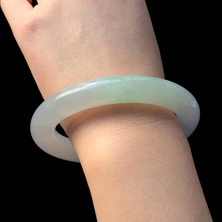 （超值推荐）糯冰种晴水圆条手镯（58mm）