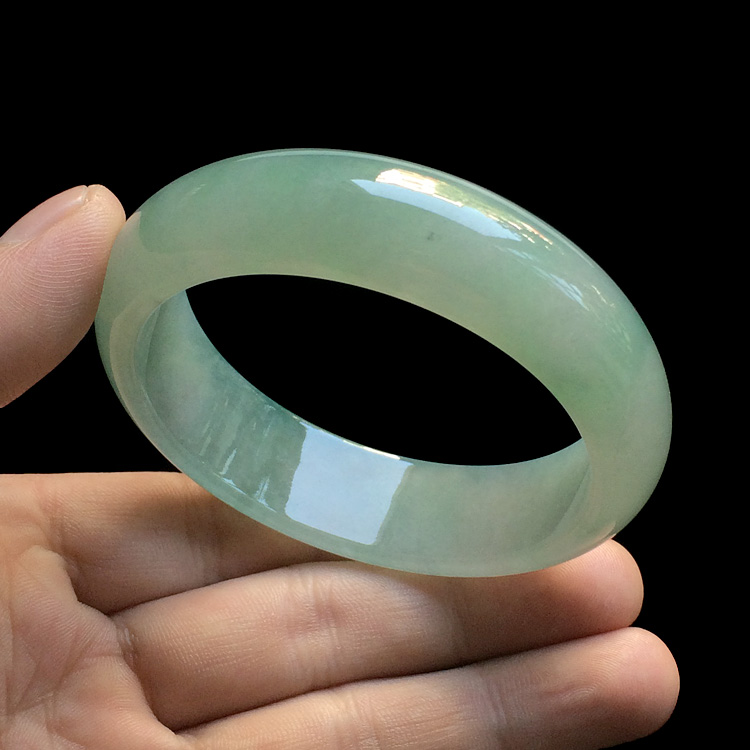 （超值推荐）糯冰种晴水手镯（56.3mm）