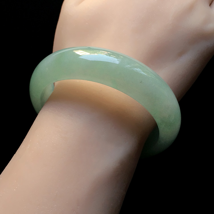 （超值推荐）糯冰种晴水手镯（56.3mm）
