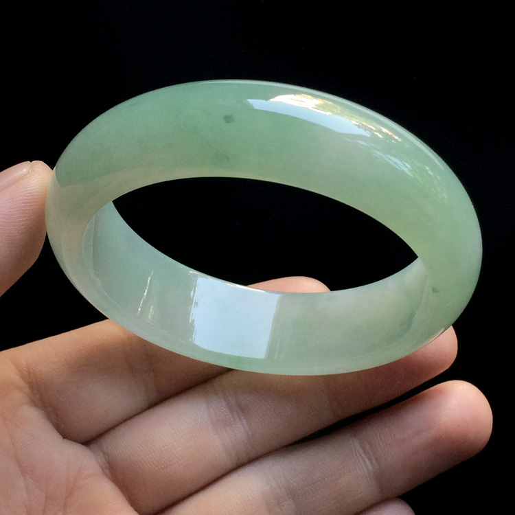 （超值推荐）糯冰种晴水手镯（56.3mm）