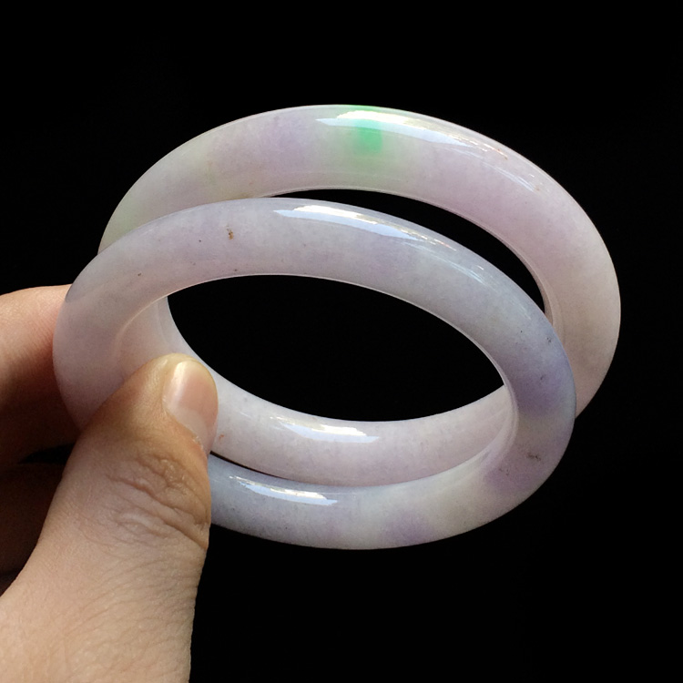（超值推荐）糯冰种春带彩手镯（一对）（53.9mm）(54mm)