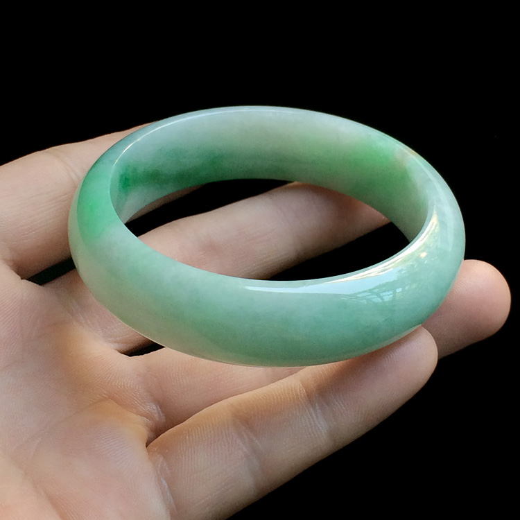 （超值推荐）糯冰种飘翠手镯（53.4mm）