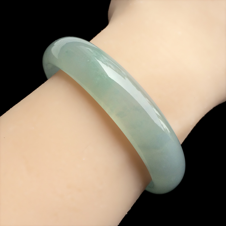（超值推荐）冰种晴水略飘花手镯（56.3mm）