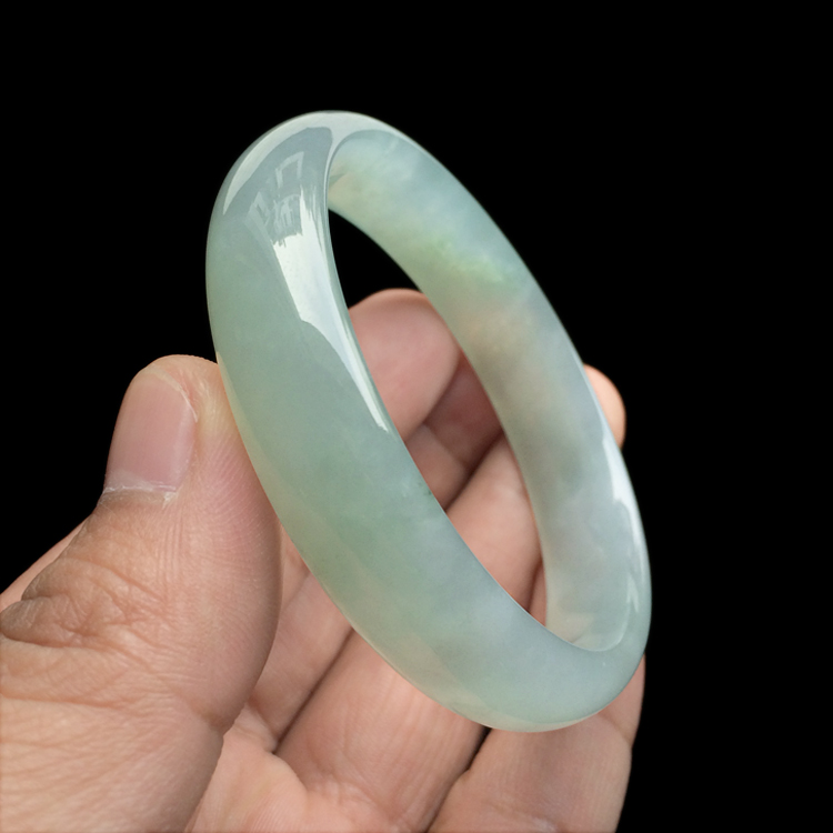 （超值推荐）冰种晴水略飘花手镯（56.3mm）
