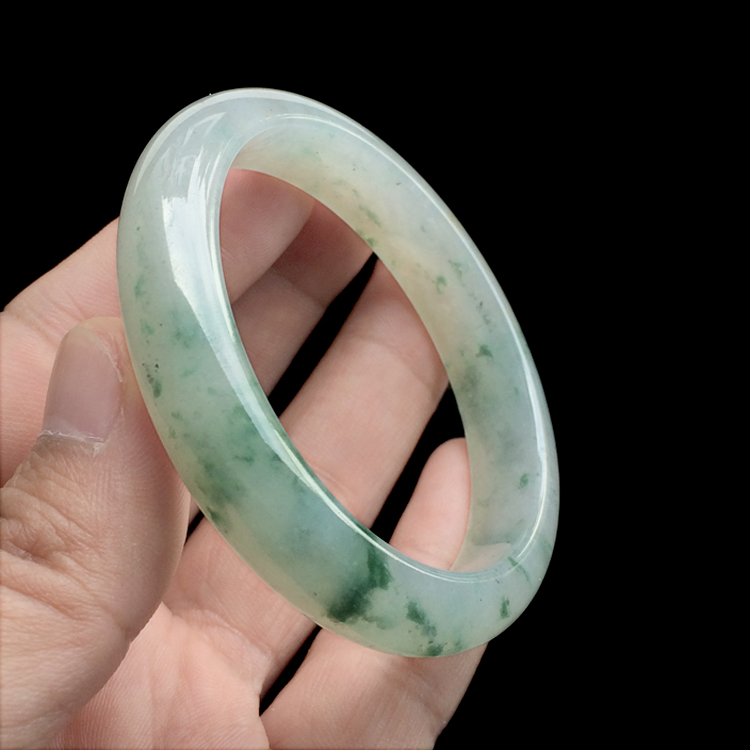 （超值推荐）糯冰种飘花手镯（56.7mm）