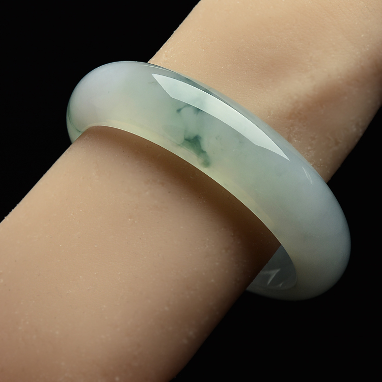 （超值推荐）冰种飘花手镯（58.6mm）