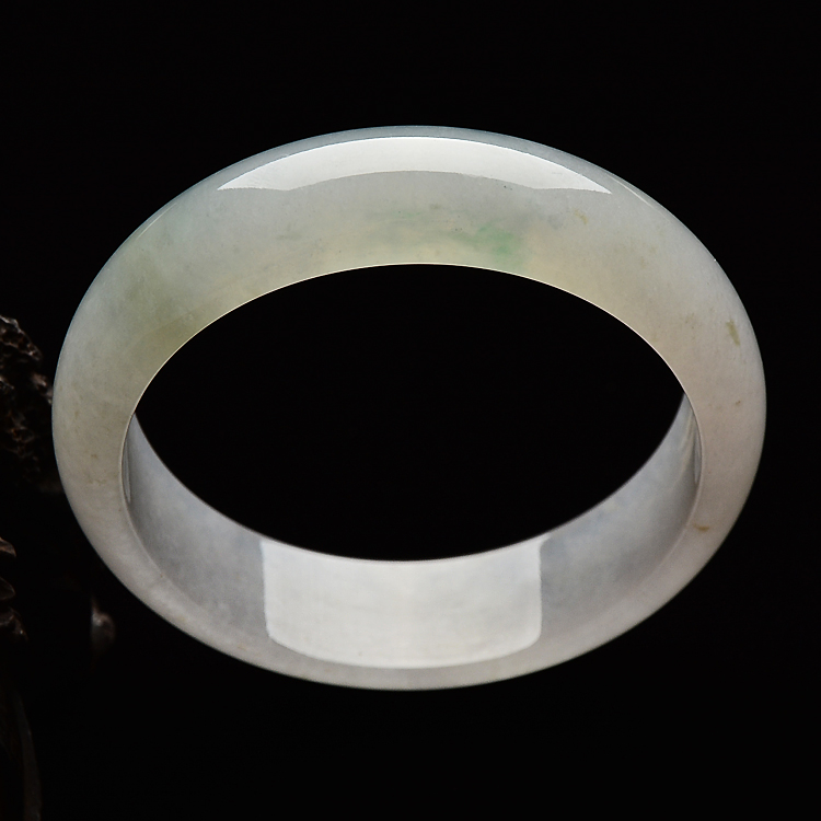 （超值推荐）糯冰种略飘翠手镯（59.3mm）